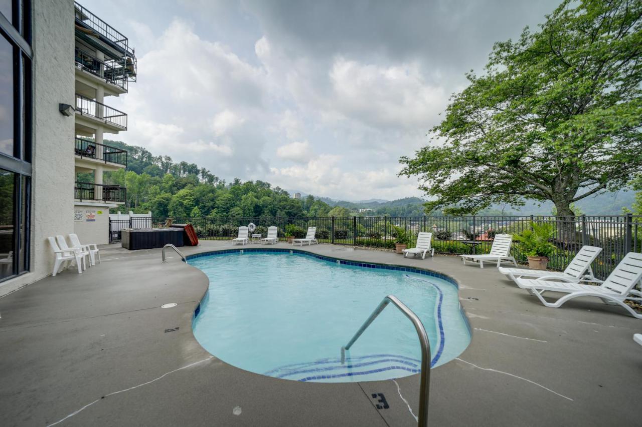 Stylish Gatlinburg Condo With Pool Walk Downtown! Экстерьер фото