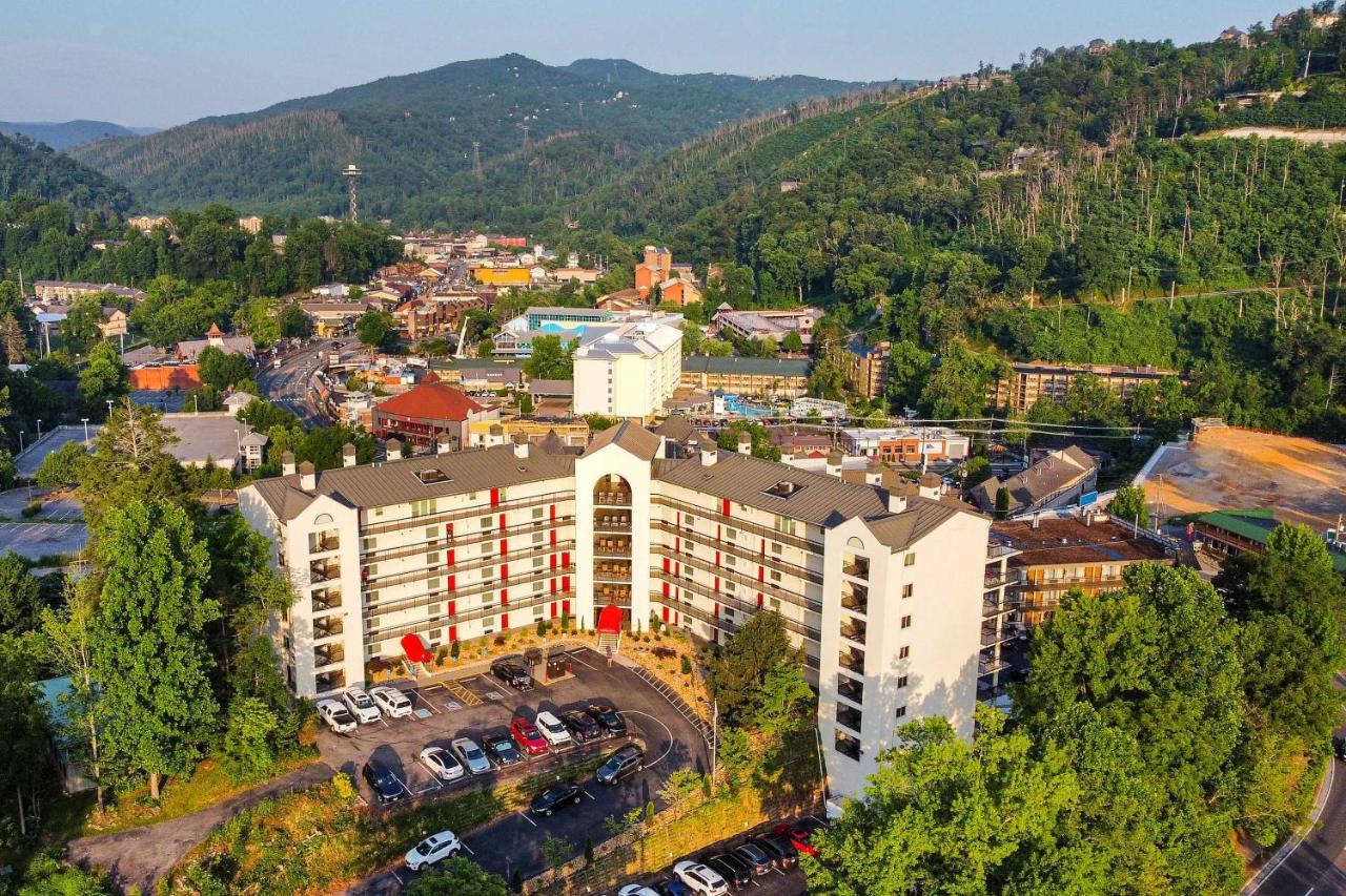 Stylish Gatlinburg Condo With Pool Walk Downtown! Экстерьер фото